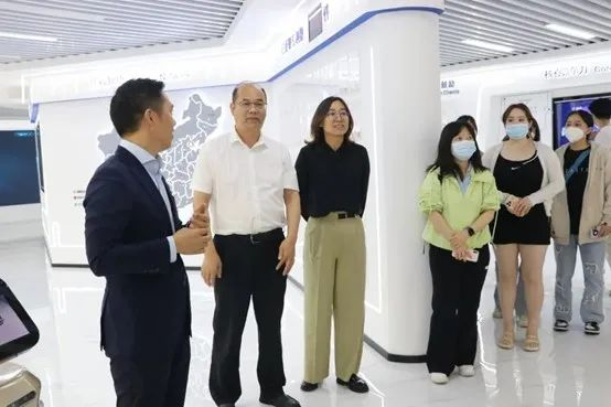 Supply-demand connection, school-enterprise cooperation | Shenzhen MSU-BIT University visited Maxvision Technology